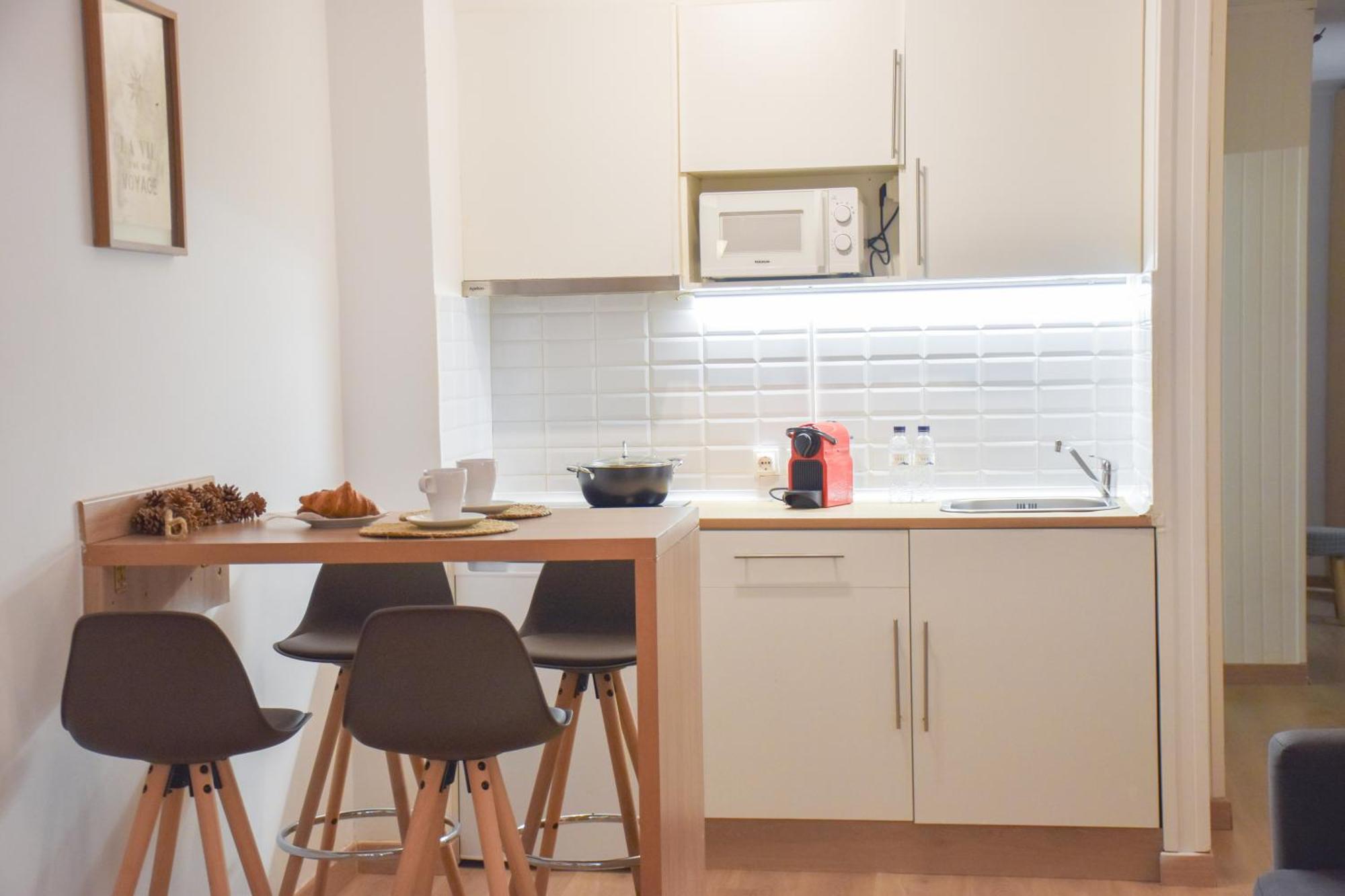 פאס דה לה קאסה La Neu Studio Neuf Pour 4 Pax En Centre Ville מראה חיצוני תמונה