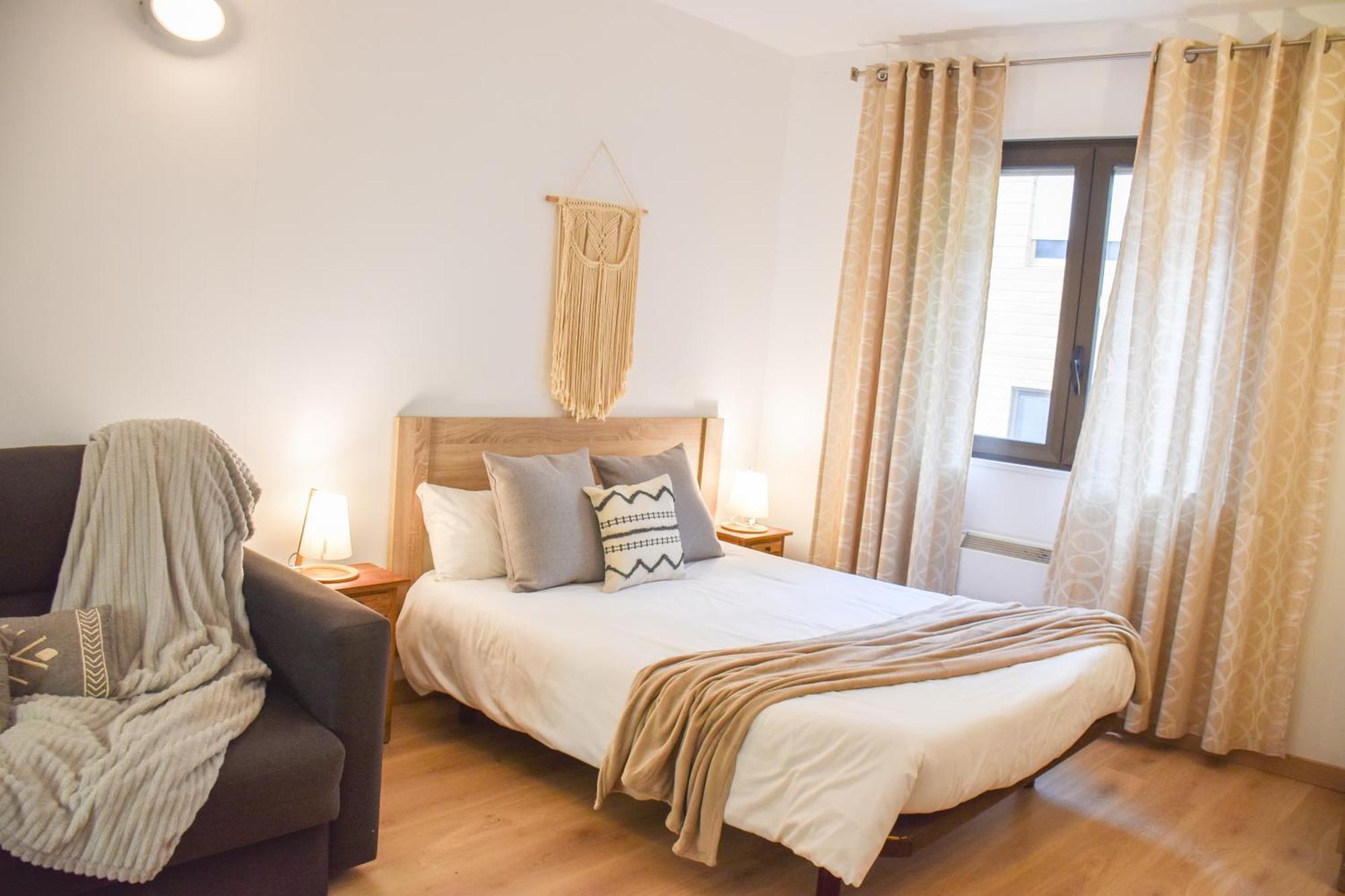 פאס דה לה קאסה La Neu Studio Neuf Pour 4 Pax En Centre Ville מראה חיצוני תמונה