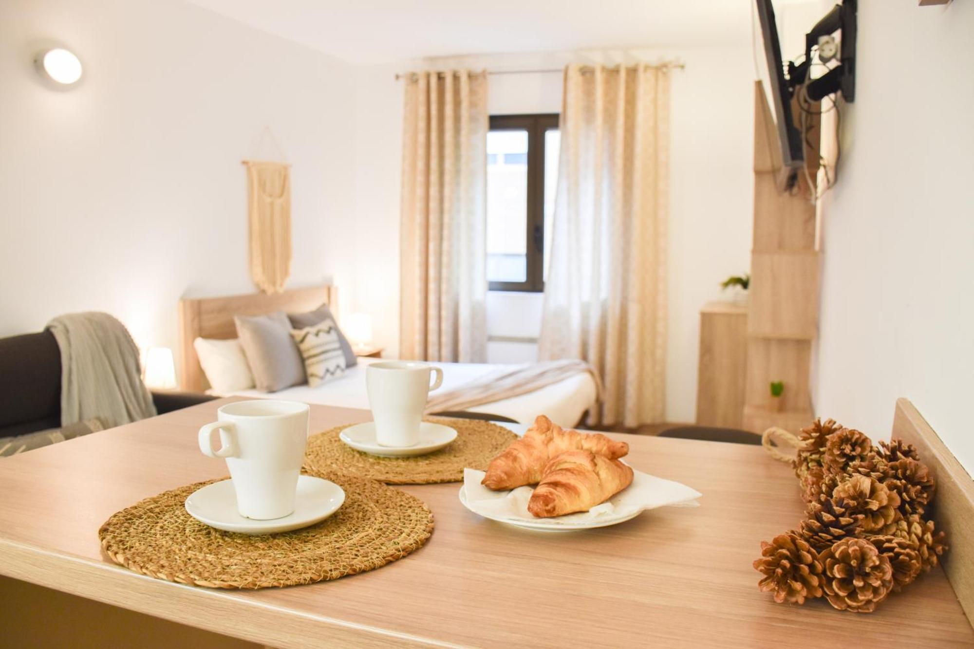 פאס דה לה קאסה La Neu Studio Neuf Pour 4 Pax En Centre Ville מראה חיצוני תמונה